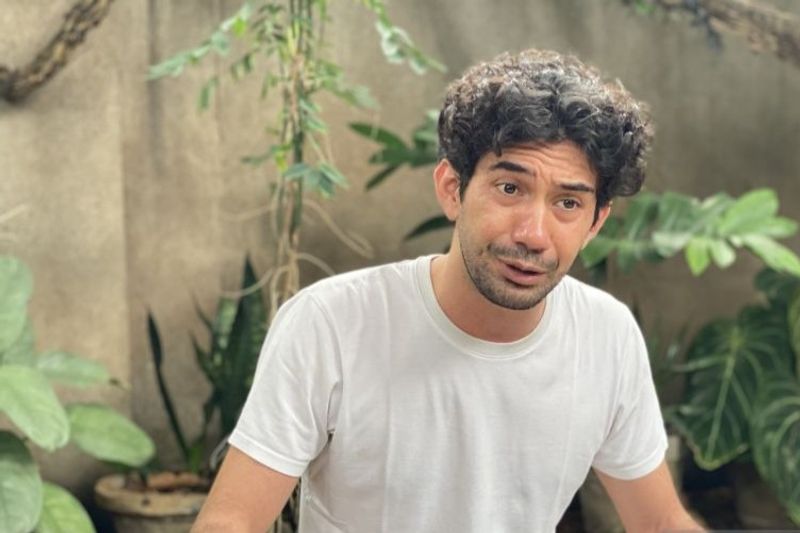 Aktor Reza Rahadian