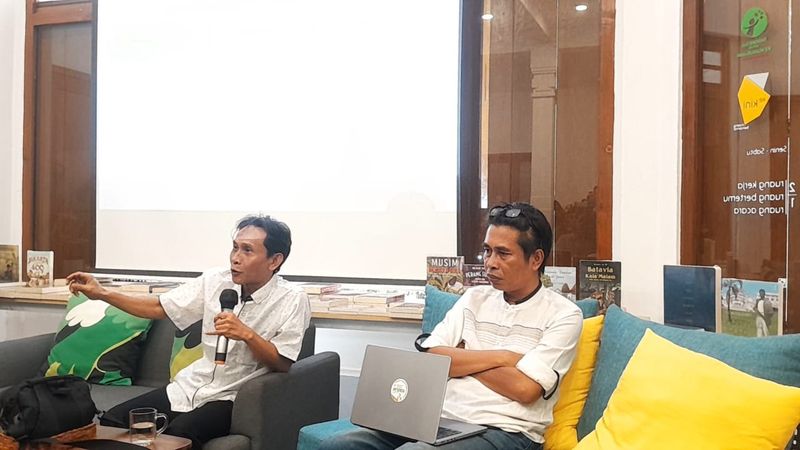 Deputi Eksternal Wahana Lingkungan Hidup (Walhi), Mukri Friatna