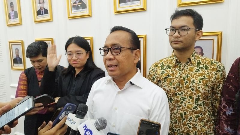 Menteri Koordinator Pembangunan Manusia dan Kebudayaan Pratikno
