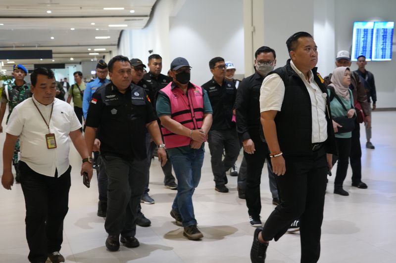 penangkapan 1 orang Tersangka perkara dugaan tindak pidana korupsi dalam kegiatan importasi 