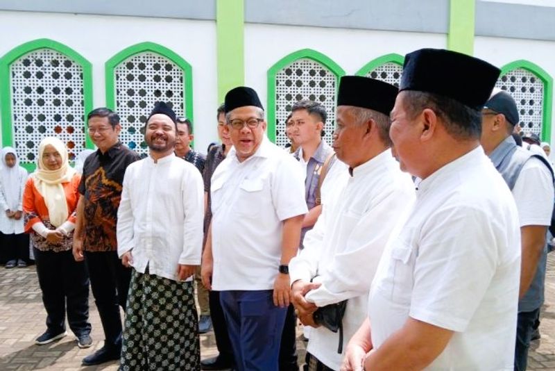 Wakil Menteri Perumahan dan Kawasan Permikiman Fahri Hamzah 
