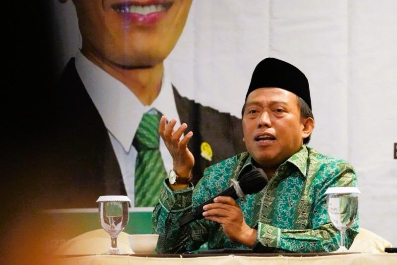 Direktur Urusan Agama Islam dan Bina Syariah Arsad Hidayat