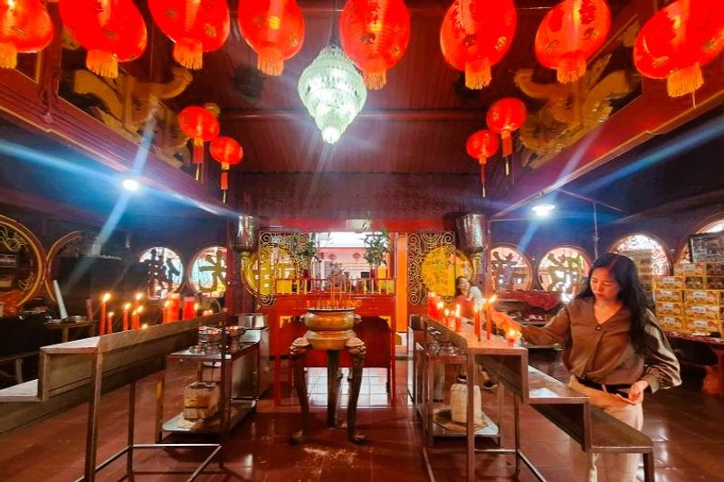 Suasana Wihara Dharma Sakti