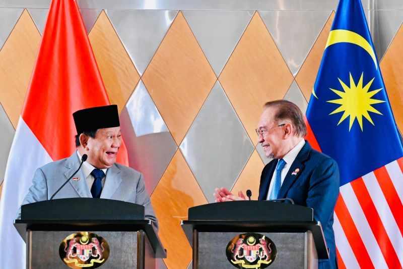 Presiden RI Prabowo Subianto dan PM Malaysia Anwar Ibrahim 