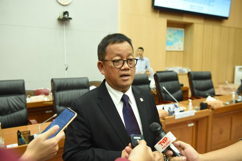 Wakil Ketua Komisi XII DPR RI Sugeng Suparwoto