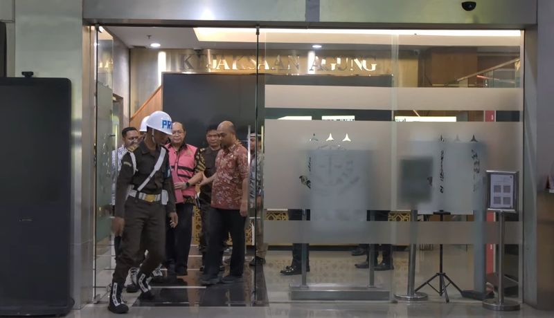 Dirjen Anggaran Kementerian Keuangan, Isa Rachmatarwata, sebagai tersangka kasus jiwasraya