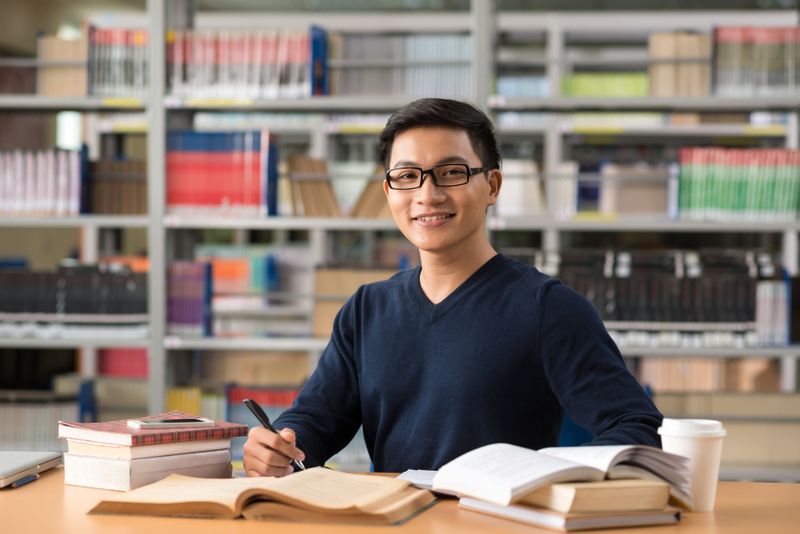 Foto 1 - Ilustrasi Peserta Mempersiapkan Tes IELTS di British Council