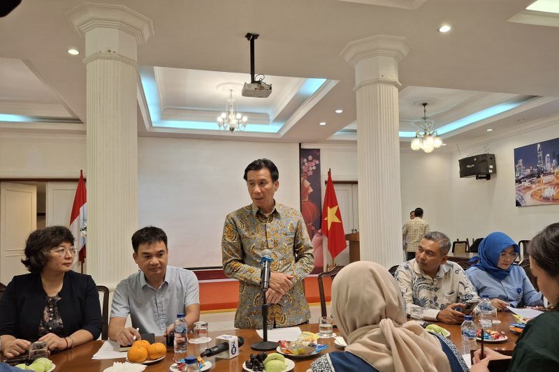 Dubes Vietnam untuk Indonesia Ta Van Thong