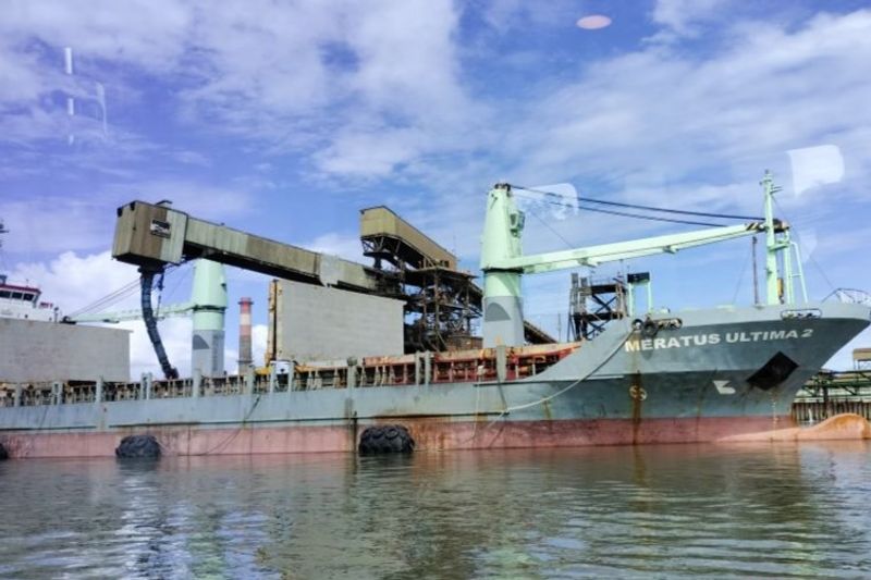 Pasir konsentrat hasil tambang PT Freeport Indonesia