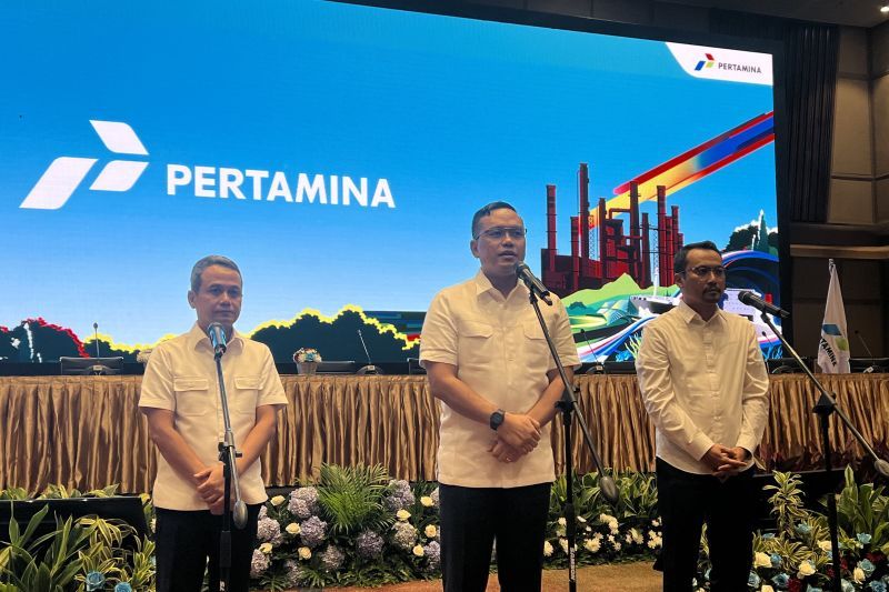Direktur Utama PT Pertamina (Persero) Simon Aloysius Mantiri