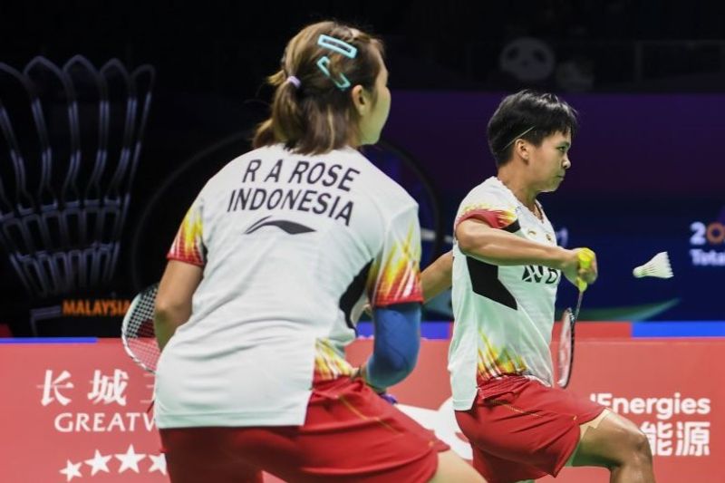 Meilysa Trias Puspitasari (kanan) dan Rachel Allessya Rose