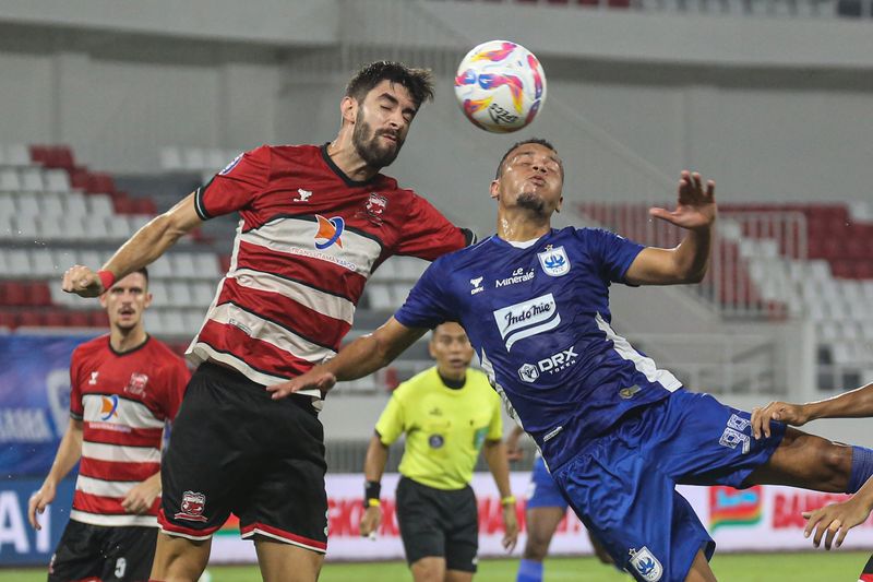 antarafoto-bri-liga-1-psis-semarang-melawan-madura-united-1742139174