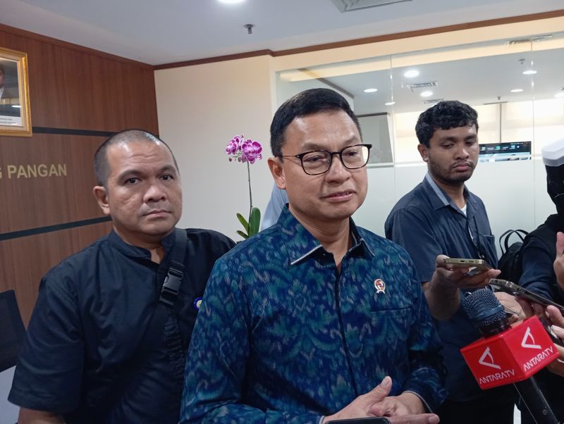 Kepala Badan Pengawas Obat dan Makanan (BPOM) Taruna Ikrar