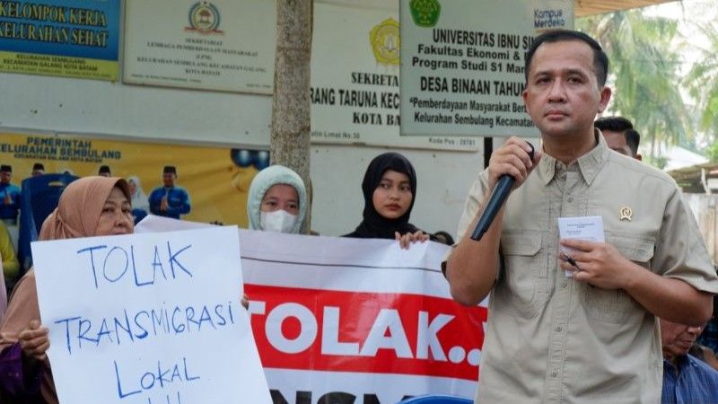 Mentrans Iftitah Sulaiman Suryanegara berdialog dengan warga Rempang
