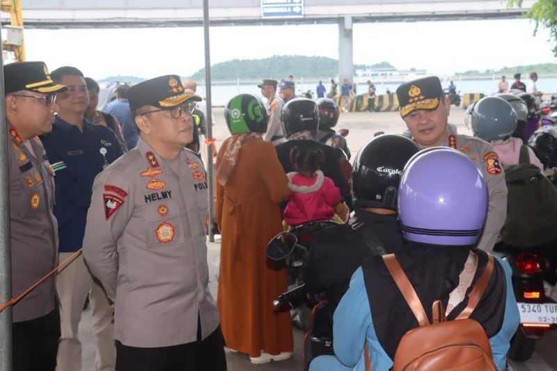 Kapolda Lampung Irjen Pol. Helmy Santika