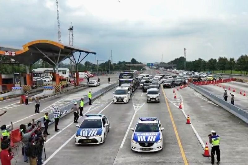 Penerapan one way di ruas jalan Tol Cipali