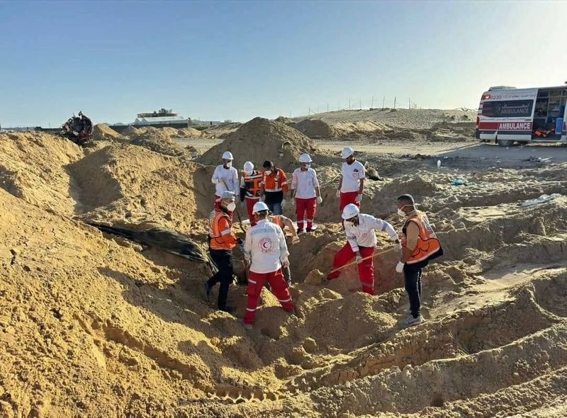 Kondisi pasca pembantaian 15 awak ambulans di Rafah Palestina