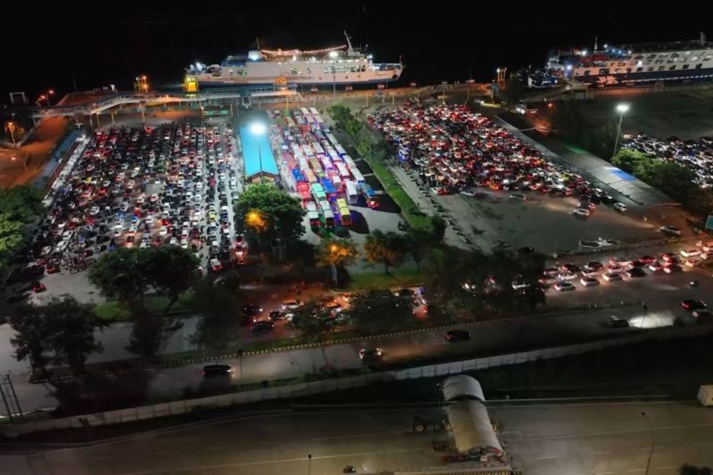 Kepadatan arus balik di Pelabuhan Bakauheni Lampung Selatan