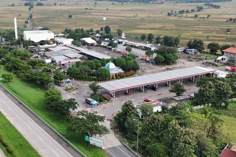 Rest area jalan Tol Cipali