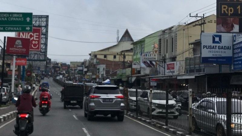 Jalur Pasar Cipanas bebas dari angkutan kota (angkot)