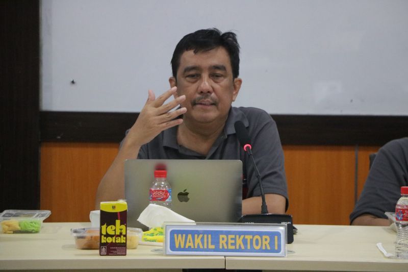Ketua Pusat UTBK SNBT Unej Prof. Slamin