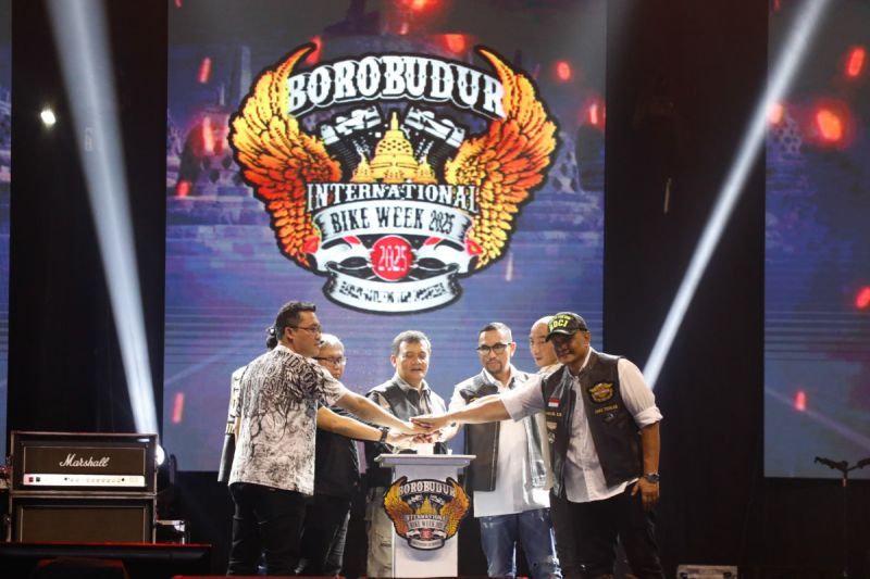 Gubernur Jawa Tengah dalam kegiatan BIBW di Borobudur