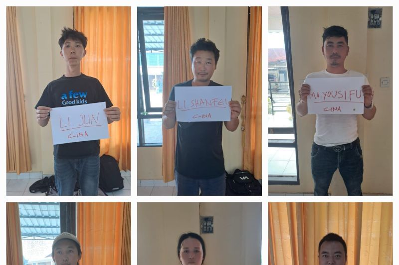 Sejumlah WNA China saat sudah ditangkap dan berada di kantor Polres Rote Ndao