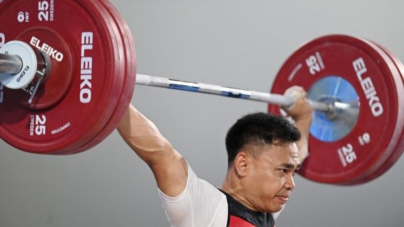 Lifter putra Jawa Timur Eko Yuli Irawan