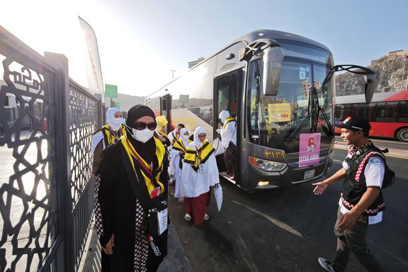 antarafoto-layanan-bus-shalawat-bagi-jamaah-calon-haji-indonesia-1747117870-1