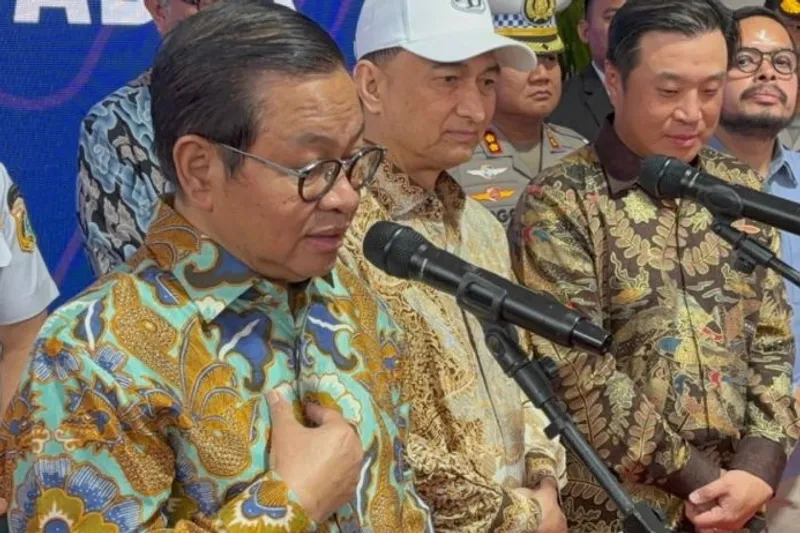 Gubernur DKI Jakarta Pramono Anung Wibowo Gubernur DKI Jakarta Pramono Anung Wibowo dan Wakil Gubernur Banten Achmad Dimyati Natakusumah saat dijumpai di Tangerang, Banten, Kamis (22/5/2025). ANTARA/Lifia Mawaddah Putri.