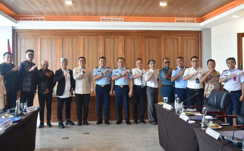 Ketua Pansus RUU tentang Pengelolaan Ruang Udara, M. Endipat Wijaya 