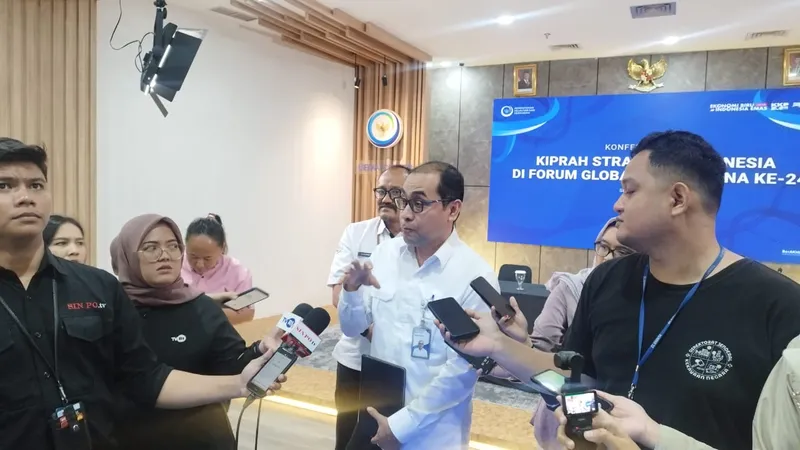 Moh Abdi Suhufan, Tenaga Ahli Menteri KKP bidang Perlindungan Nelayan dan Awak Kapal Perikanan