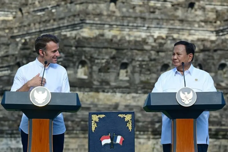 Presiden RI Prabowo Subianto dan Presiden Prancis Emmanuel Macron