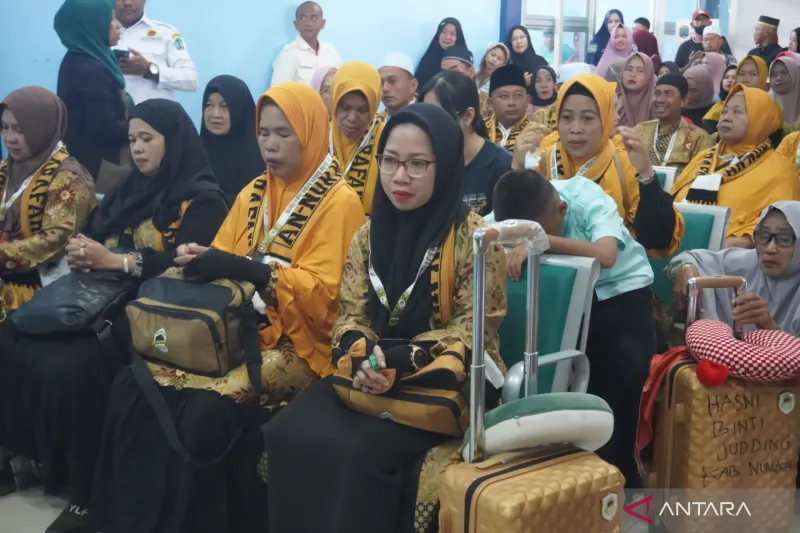 Sejumlah calon haji furoda di Nunukan