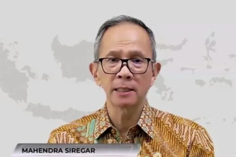Ketua Dewan Komisioner OJK Mahendra Siregar