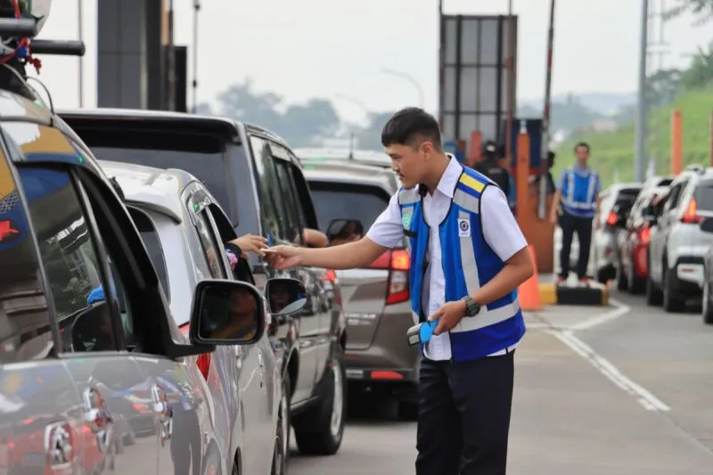 Diskon tarif tol sebesar 20 persen mulai berlaku di Tol Trans Jawa
