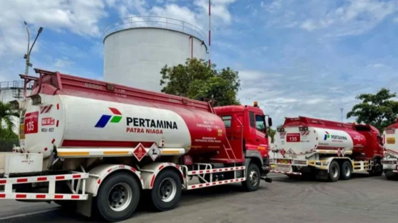 Armada angkut bahan bakar milik Pertamina Patra Niaga Jatimbalinus