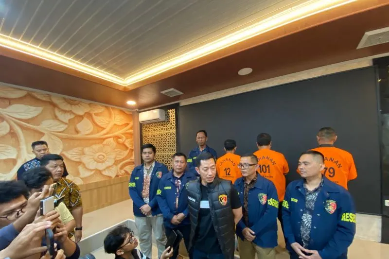 Jajaran Polda Banten saat konferensi pers penangkapan tiga tersangka di Polda Banten