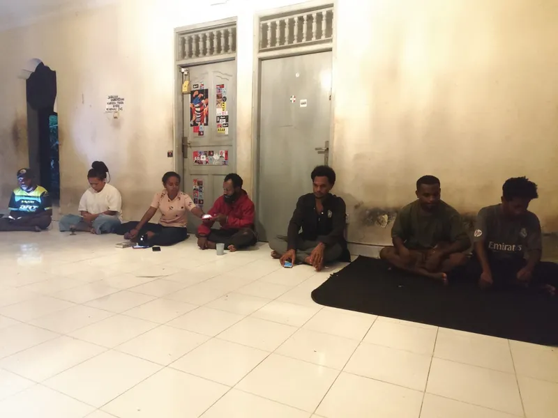 Mahasiswa Papua di Bali usai diteror dengan paket kepala babi