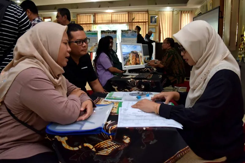 pemantauan langsung pelaksanaan Seleksi Penerimaan Murid Baru (SPMB)