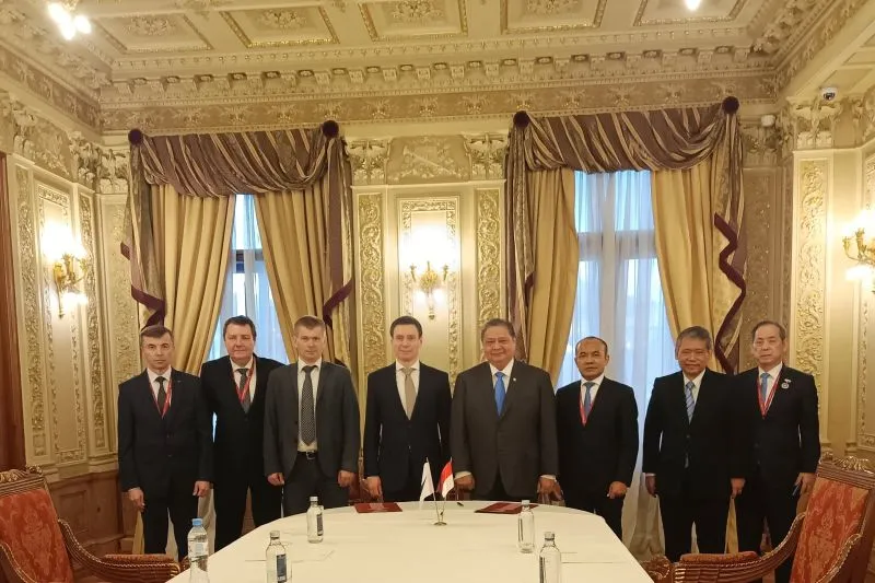 Menko Bidang Perekonomian Airlangga Hartarto dan Menteri Perdagangan EAEU Andrey Slepnev