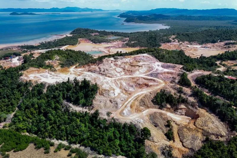 kerusakan masif diduga akibat tambang ilegal saat inspeksi mendadak di Pulau Citlim Riau