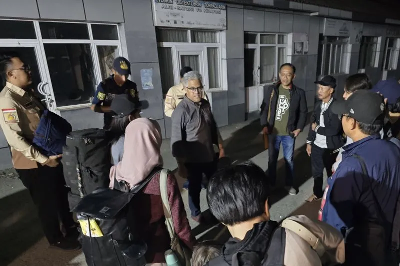 Kepala Biro Dukungan Strategis Pimpinan (BDSP) dan Juru Bicara Kemlu RI Rolliansyah Soemirat