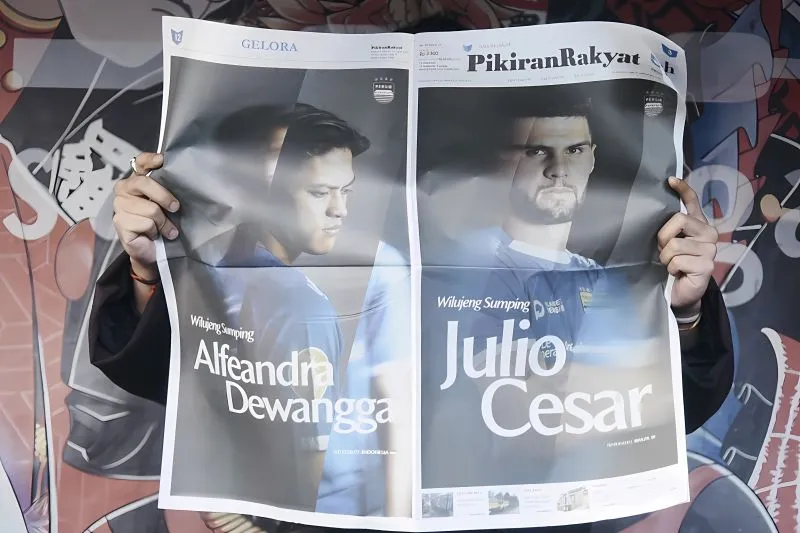 Persib Bandung saat memperkenalkan dua pemain anyar Julio Cesar dan Alfeandra Dewangga