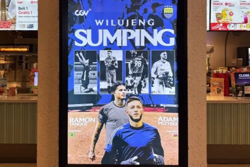 Pemain anyar Persib Bandung Adam Pryzbek dan Ramon Tanque 