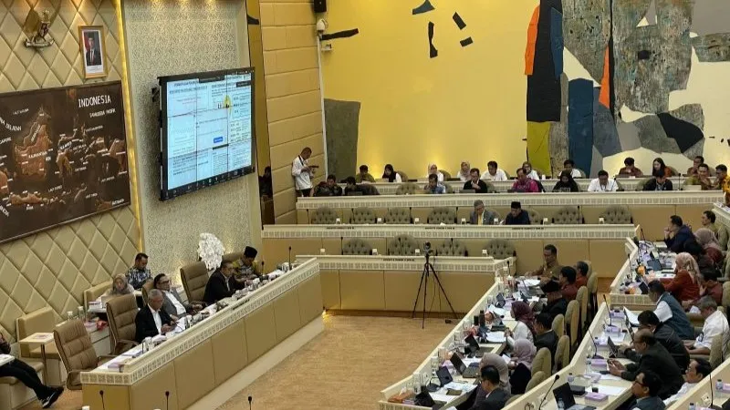 Suasana rapat Komisi II DPR RI
