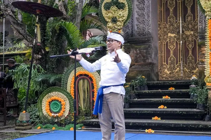 Menteri Koordinator Bidang Pemberdayaan Masyarakat Abdul Muhaimin Iskandar