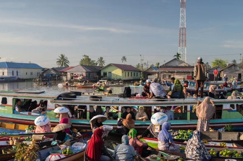 Wisatawan menikmati suasana Pantai Parangtritis di Bantul, DI Yogyakarta