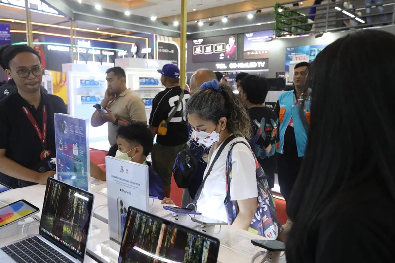 Promo cuci gudang Handphone di PRJ