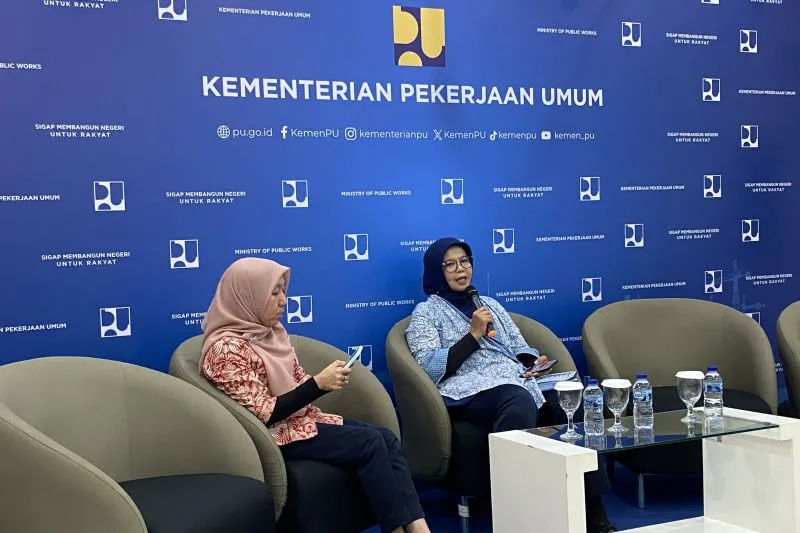Sekretaris Direktorat Jenderal Prasarana Strategis Kementerian Pekerjaan Umum Essy Asiah